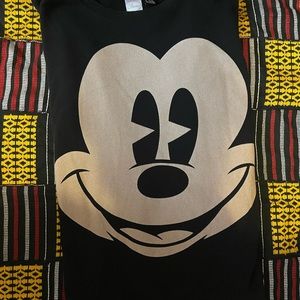 Forever 21 black mickey mouse sweater